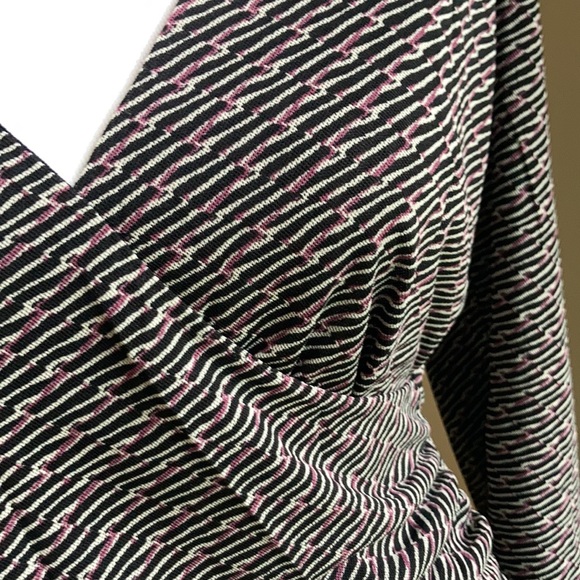 Sigrid Olsen Black white Pink Ruched Wrap Top sz Small - Picture 6 of 15